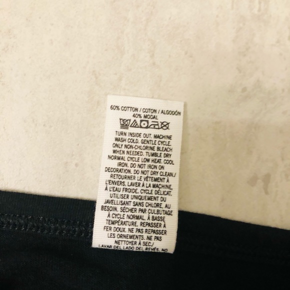 PINK RAZOR BACK TANK TOP- Size:: MED
Black/Wht W/ BUTTONS - Picture 6 of 6